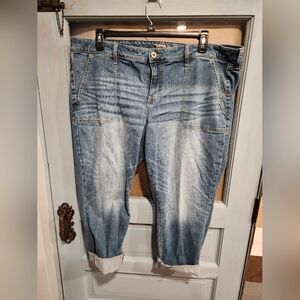 Torrid 22 Crop Boyfriend Jean